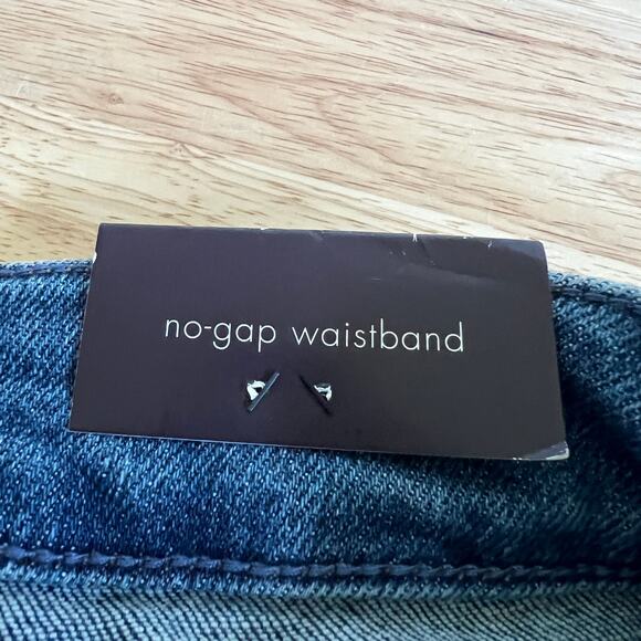 Ava & Viv Women's Plus Size High Waisted Bermuda Jean Shorts - Size 24 - NWT - Picture 12 of 13